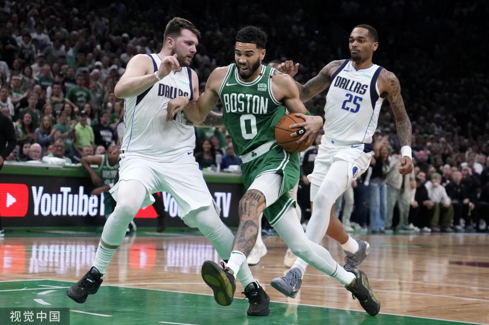 拜仁vs圣保利：凯恩、萨内、金玟哉首发；杰克逊-欧文出战.