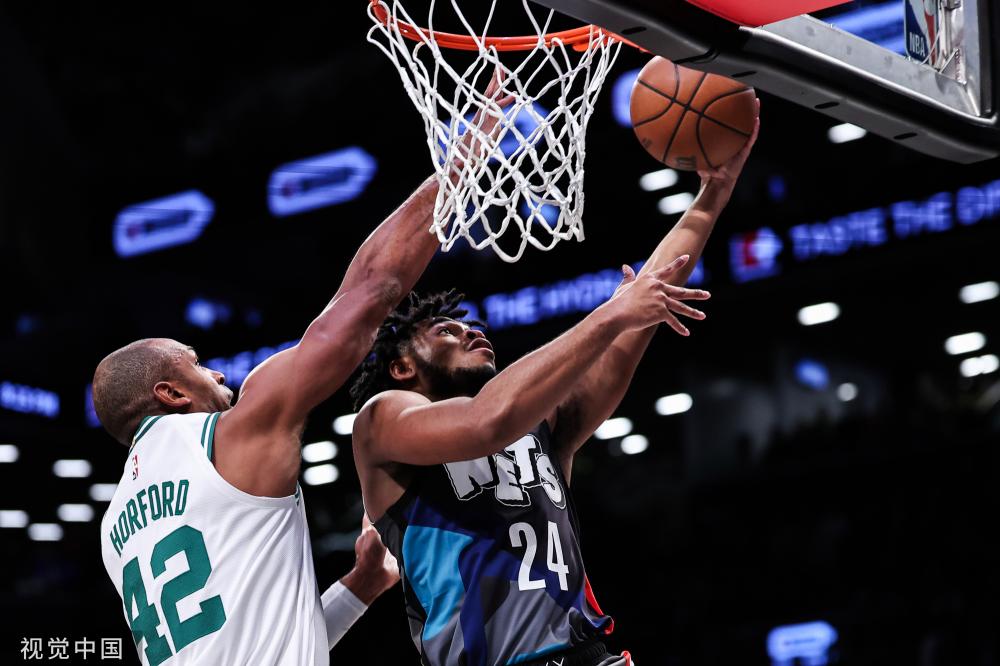 山东泰山差点崩盘，上半场被进三个球，崔康熙惊出一身冷汗.